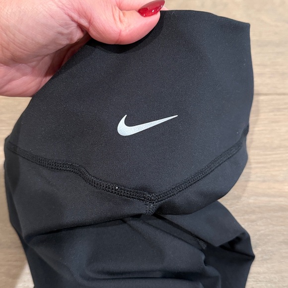 NIKE Black One Dri-Fit Swoosh Run Mid-Rise‎ 7/8 Active Running Leggings Size M - Picture 10 of 12
